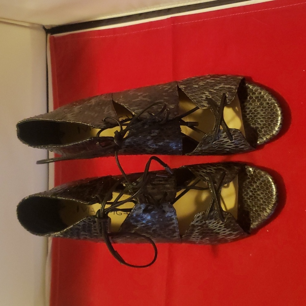 Via Spiga vibe snake embossed laceup heels Green